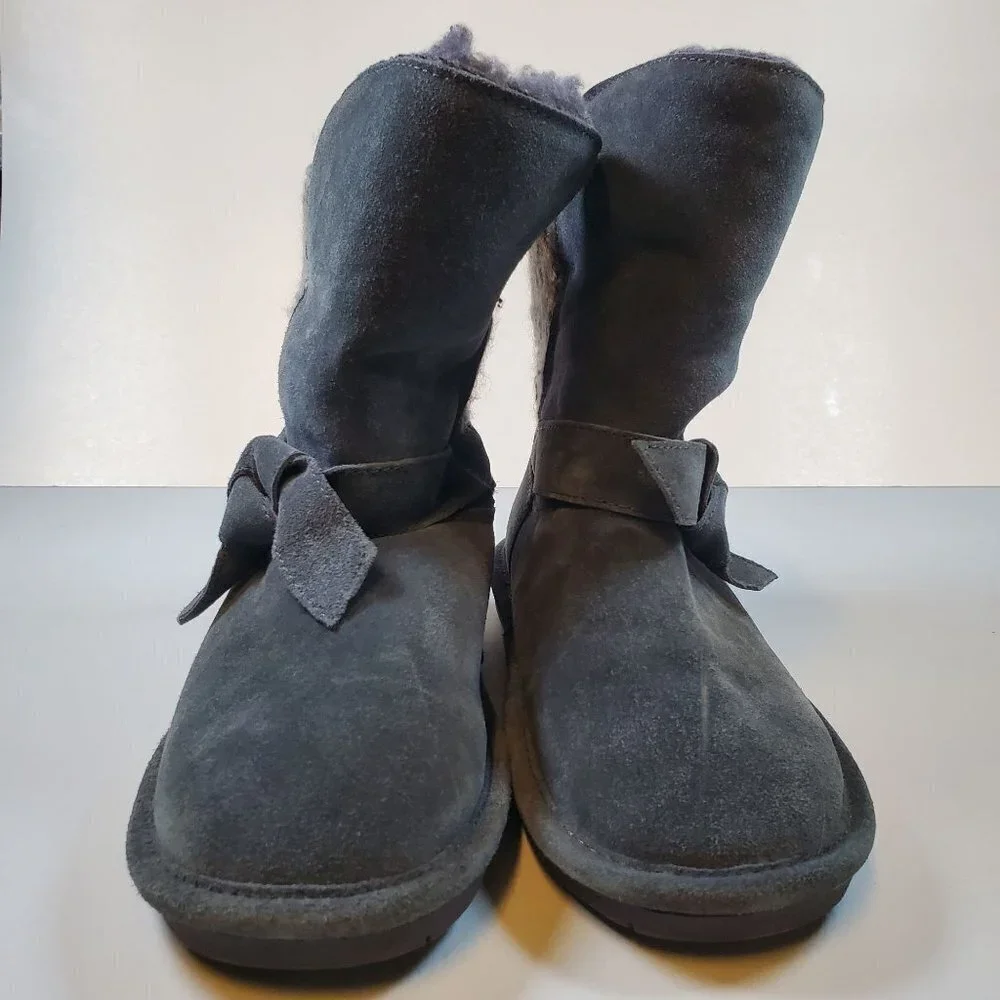 BearPaw Geneva Winter Boots Short Suede Wool Lined Sheepskin Ribbon 7 Womens